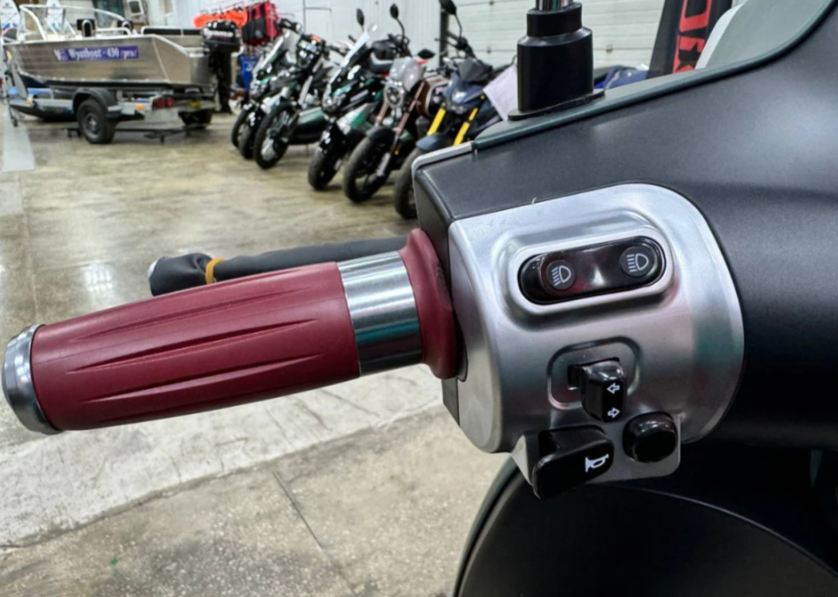 Скутер PROMAX Miami 240 (49) в Реутове