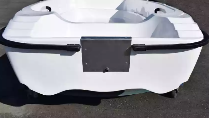 Стеклопластиковая лодка Пингвин (тримаран) в Реутове