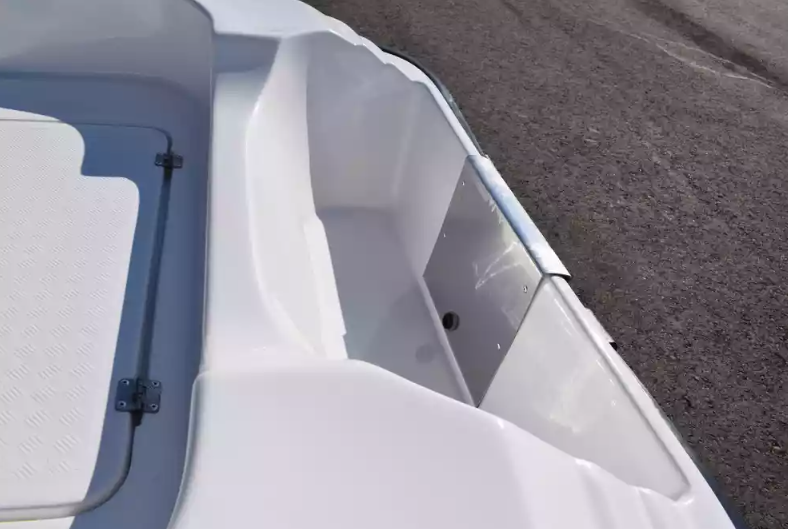 Стеклопластиковая лодка Пингвин (тримаран) в Реутове