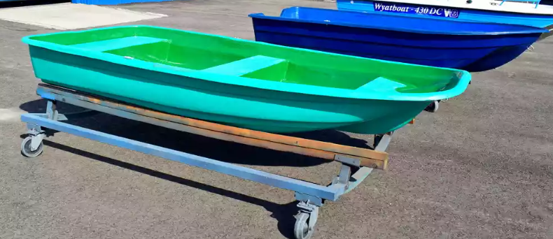 Стеклопластиковая лодка Старт (тримаран) в Реутове