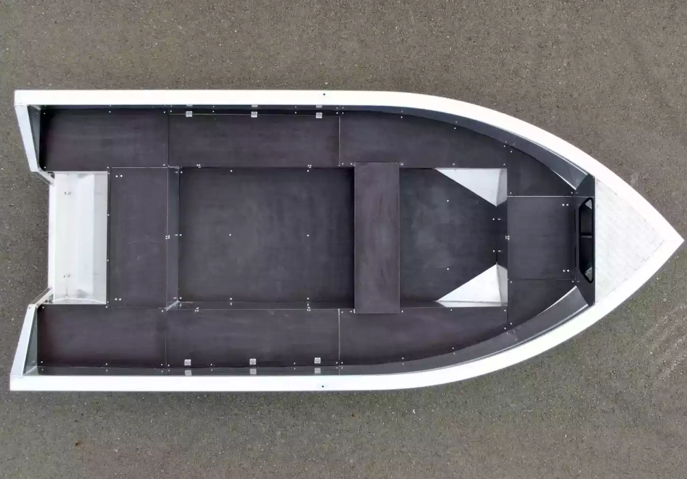 Алюминиевая лодка  Неман-420 в Реутове