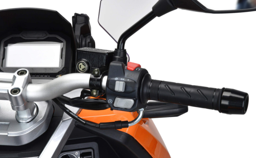 Скутер MOTOLAND (МОТОЛЕНД) T-MAX 150 в Реутове