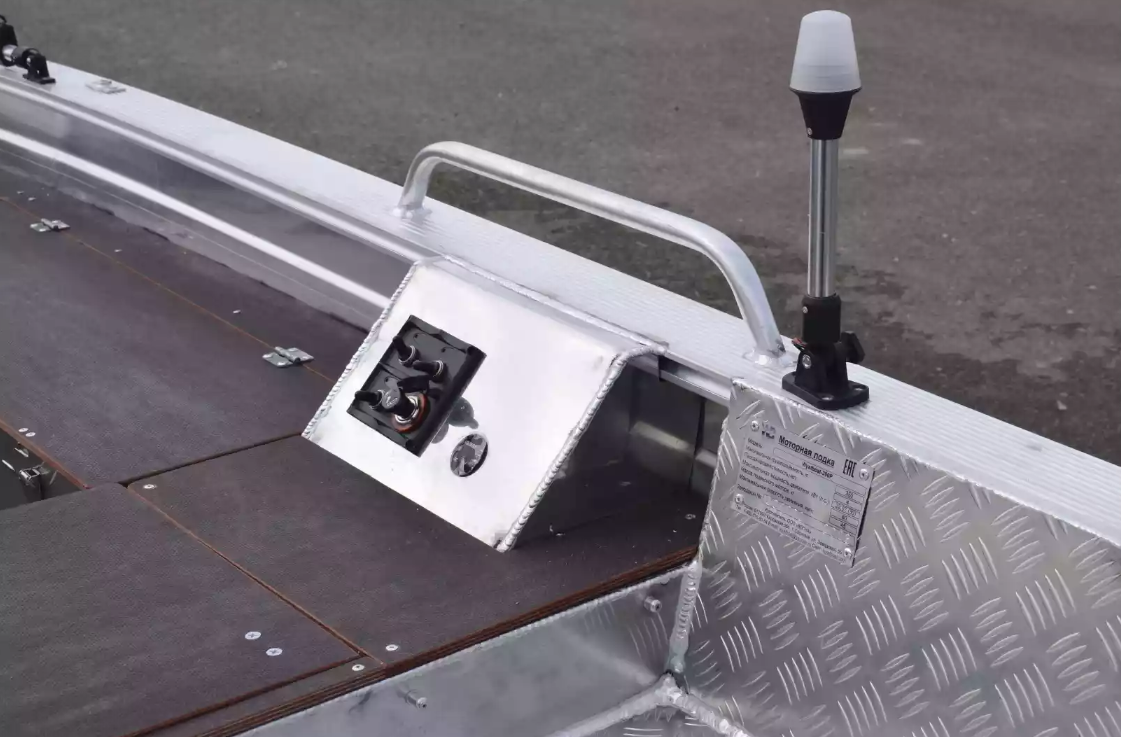 Алюминиевая лодка Wyatboat-390РМ в Реутове