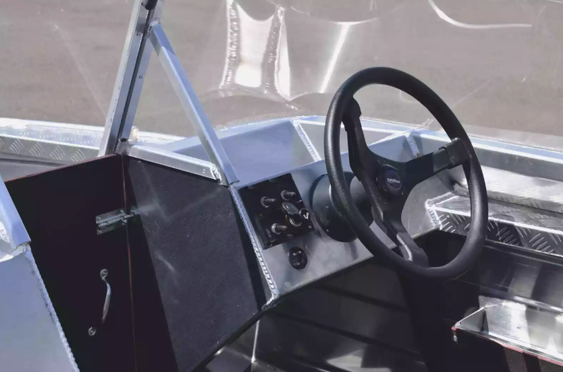 Алюминиевая лодка Wyatboat-390 DCM в Реутове