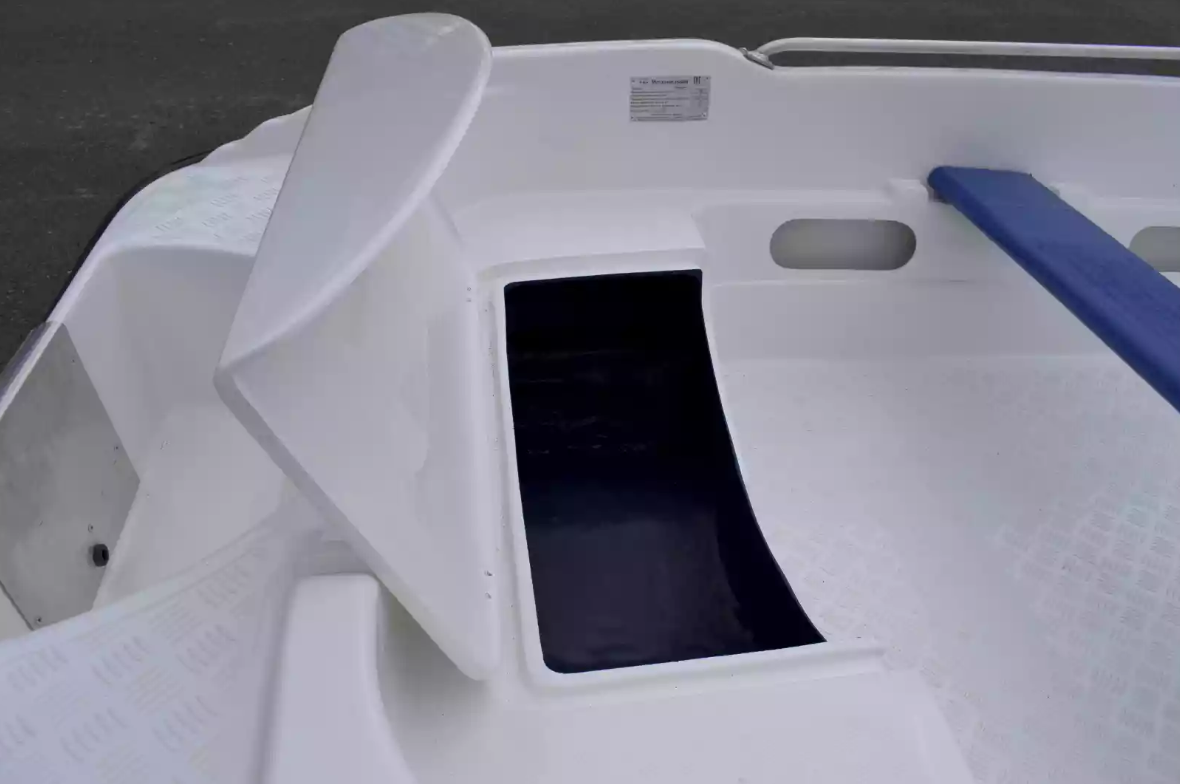 Стеклопластиковая лодка Пингвин New (тримаран) в Реутове