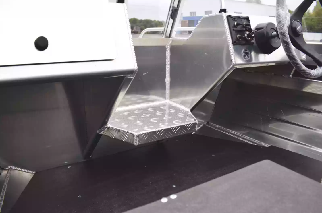 Алюминиевая лодка  Neman-400 PRO в Реутове