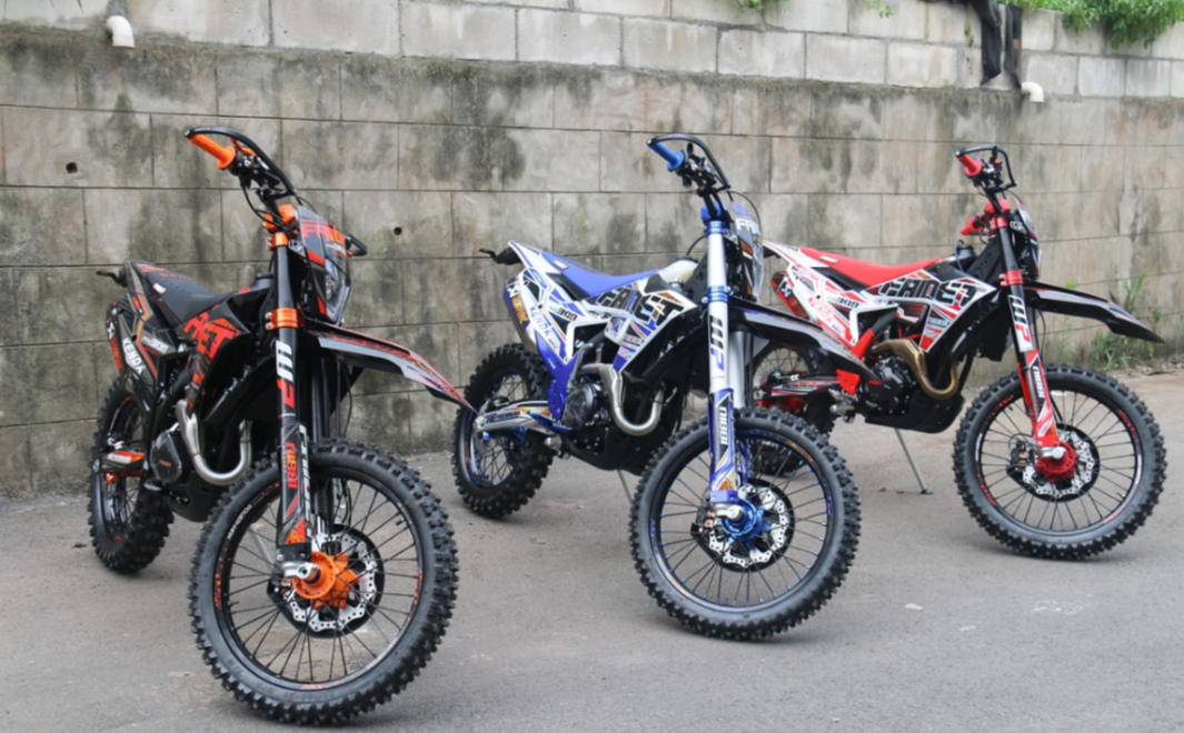 Кроссовый мотоцикл FAIDET NC300S ULTRA WP в Реутове