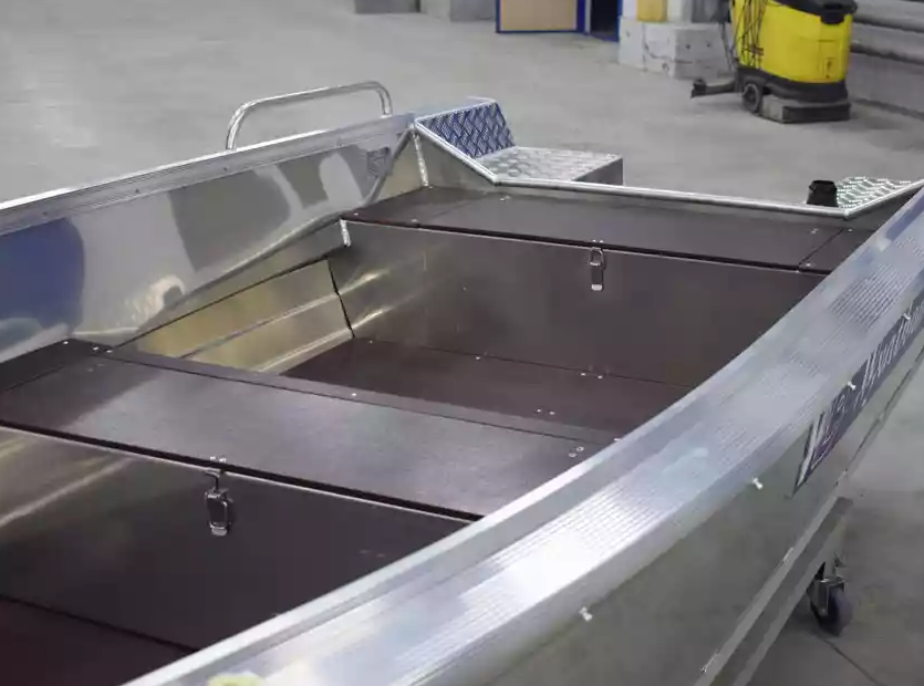 Алюминиевая лодка  Wyatboat-430 Р в Реутове