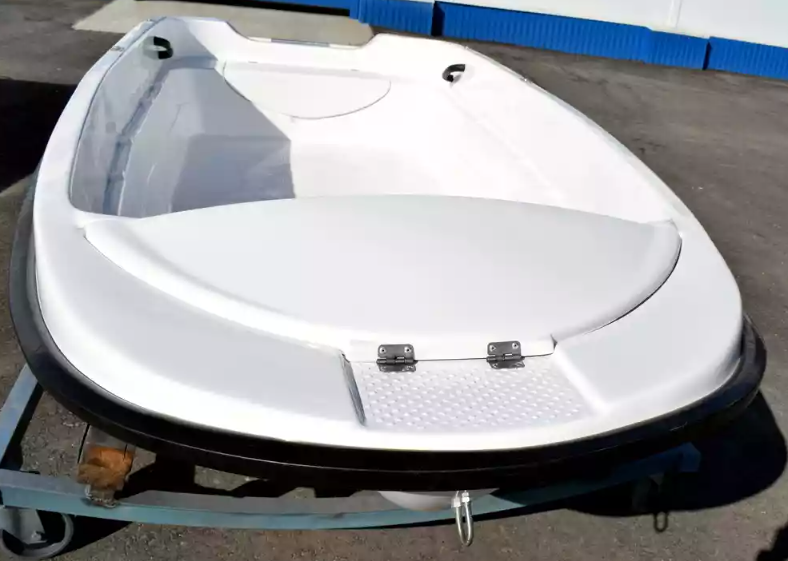 Стеклопластиковая лодка Пингвин (тримаран) в Реутове