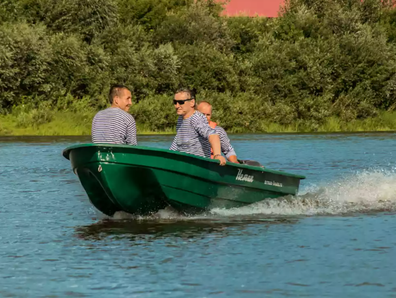 Стеклопластиковая лодка Neman-340 (тримаран) в Реутове