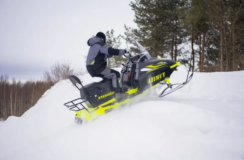 Миниснегоход Бурлак Азимут 20 л.с.  Б/У в Реутове