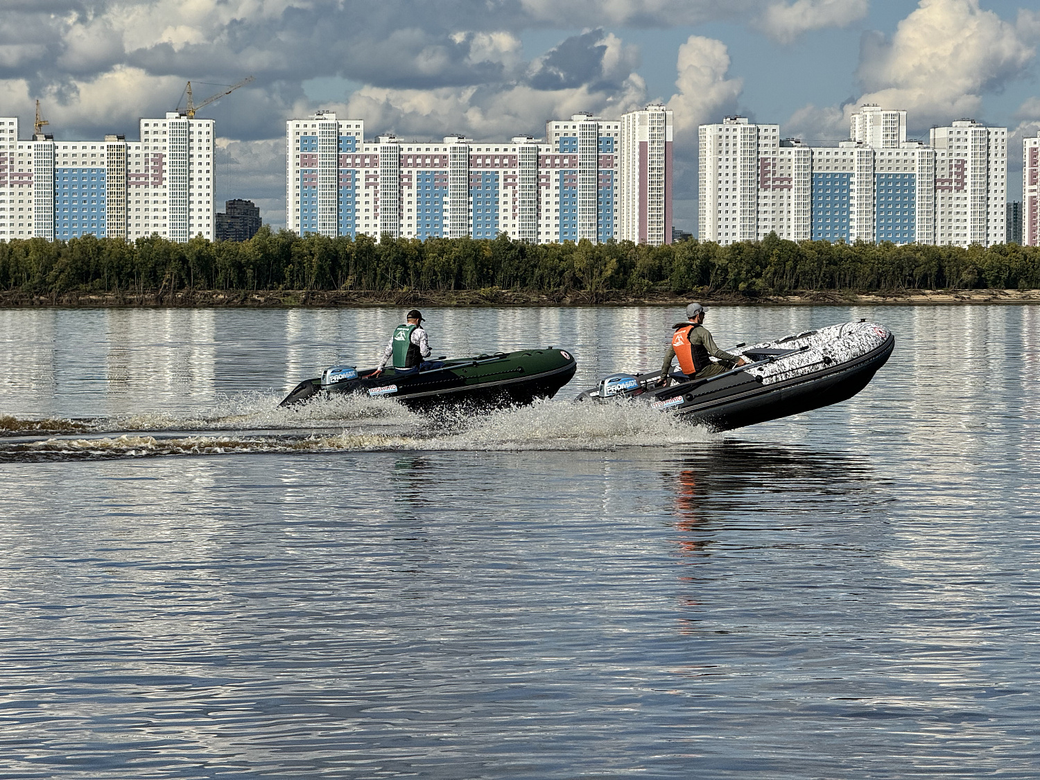 Лодка MISHIMO BIG FLOOR 440 в Реутове