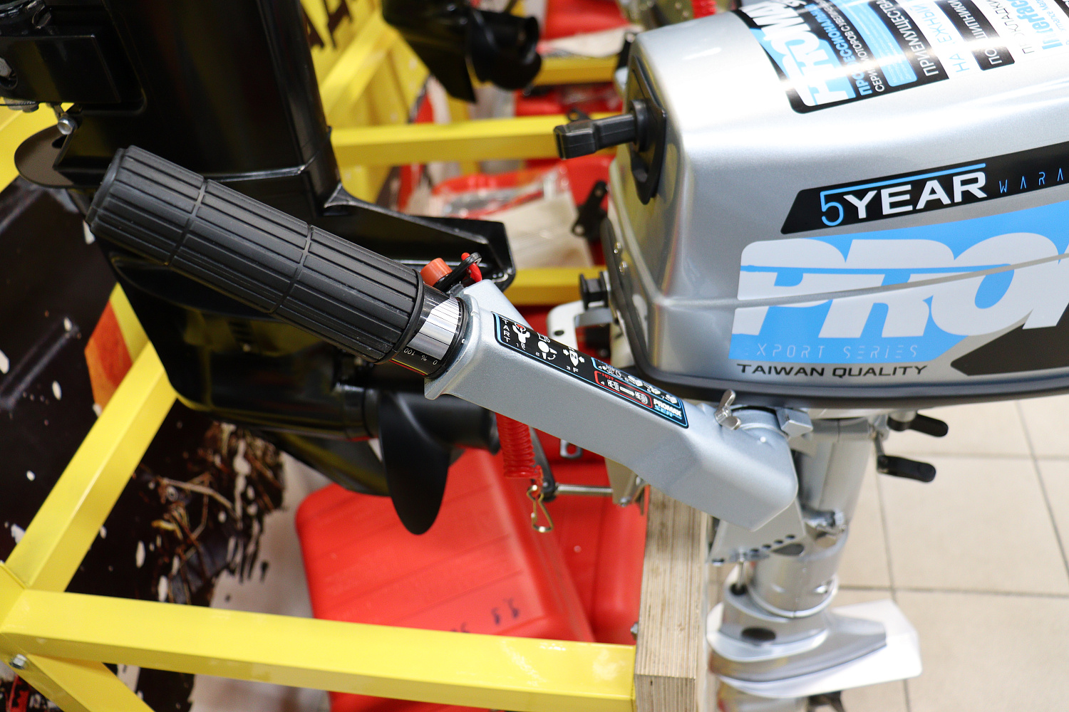 Лодочный мотор PROMAX SP5FHS (внешний бак 12 л) в Реутове