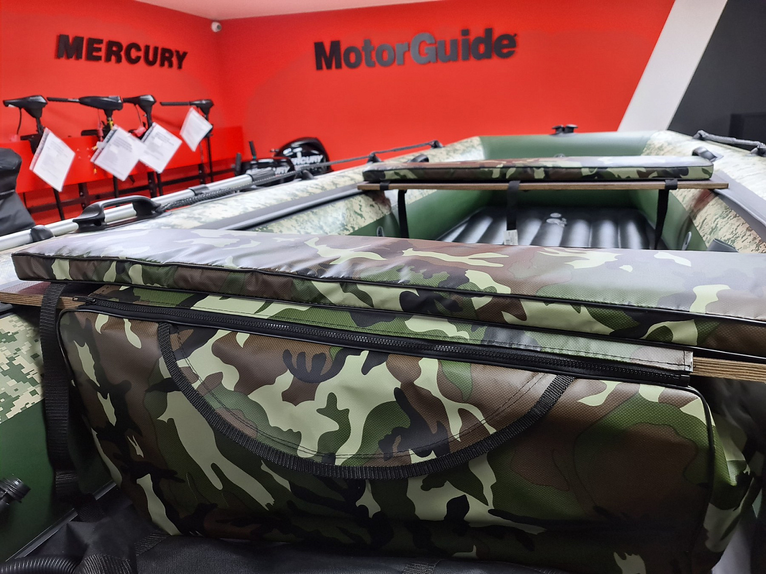 КОМПЛЕКТ МЯГКИХ НАКЛАДОК С СУМКОЙ ДЛЯ ЛОДОК 105Х20 КАМУФЛЯЖ в Реутове