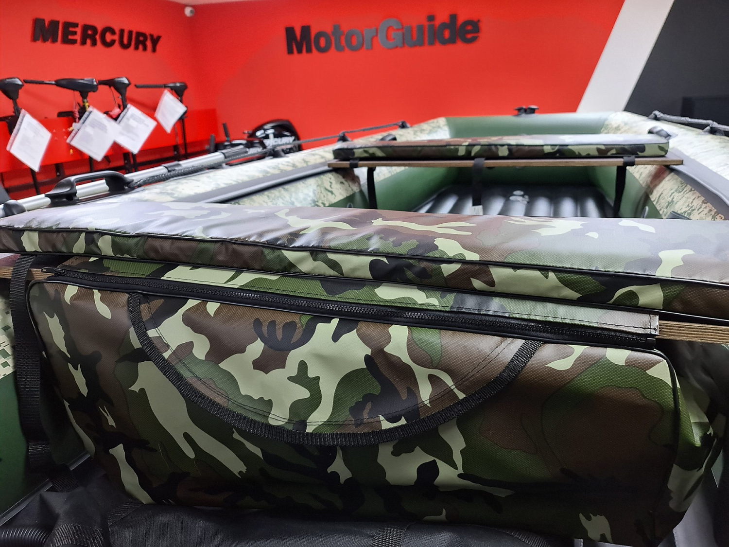 КОМПЛЕКТ МЯГКИХ НАКЛАДОК С СУМКОЙ ДЛЯ ЛОДОК 105Х20 КАМУФЛЯЖ в Реутове