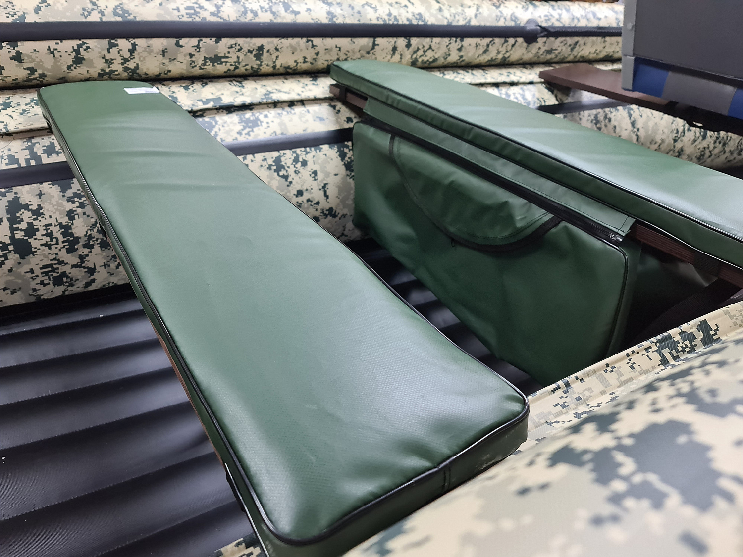 КОМПЛЕКТ МЯГКИХ НАКЛАДОК С СУМКОЙ ДЛЯ ЛОДОК 80Х20 ЗЕЛЕНЫЙ в Реутове